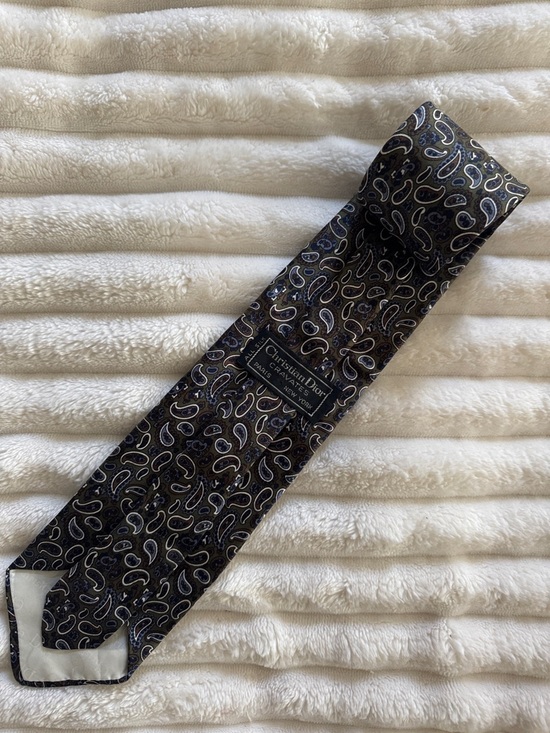 Dior Other - Timeless Vintage Dior Paisley Silk Tie